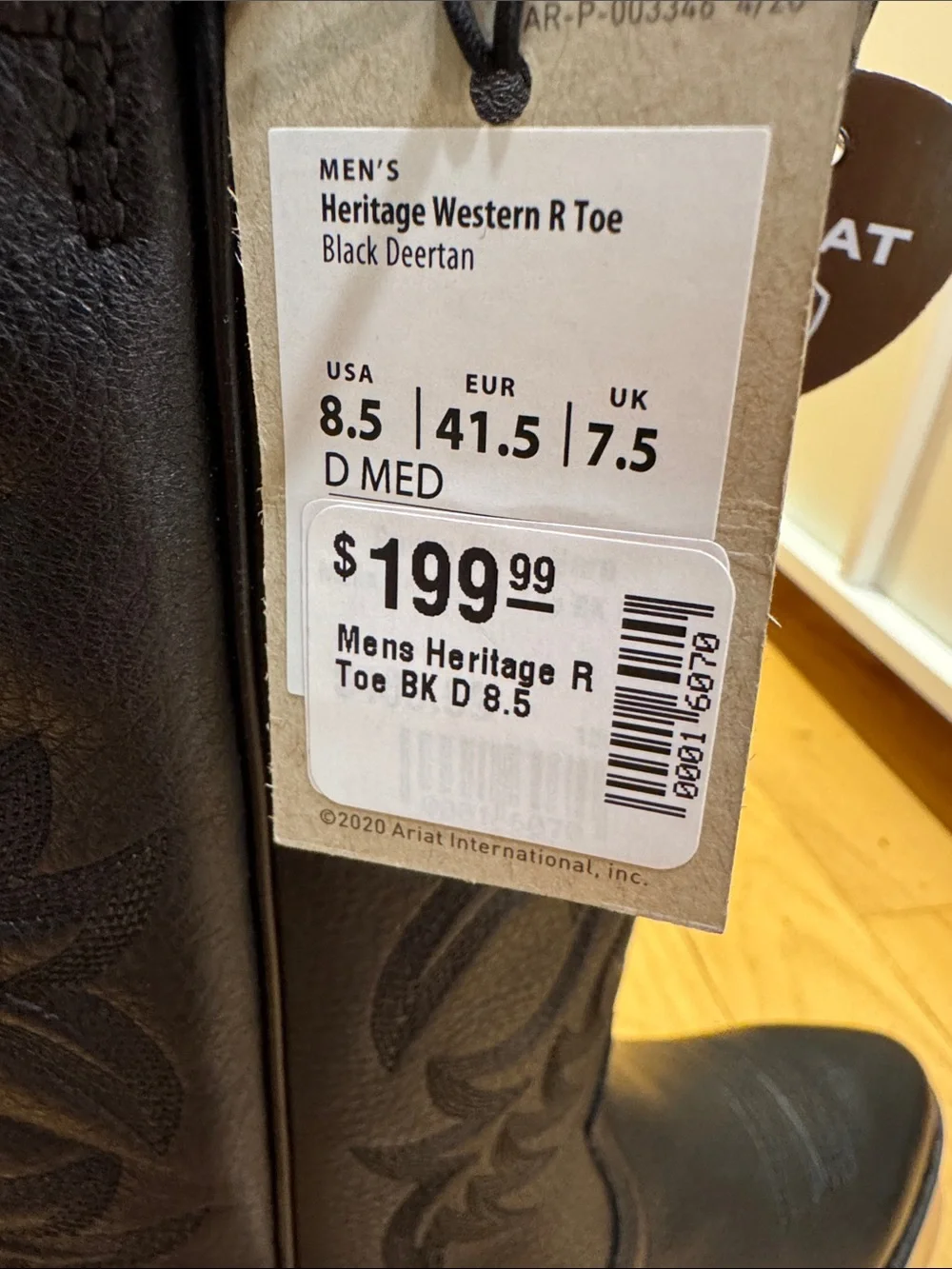 NWT Men’s Ariat size 8.5 D  Black Leather Cowboy Boots